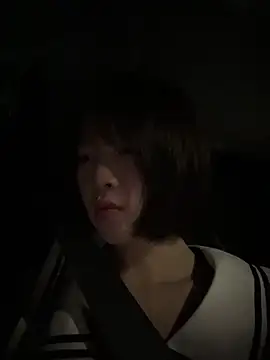 Watch littleqiu live on EroticFlix - High definition streams