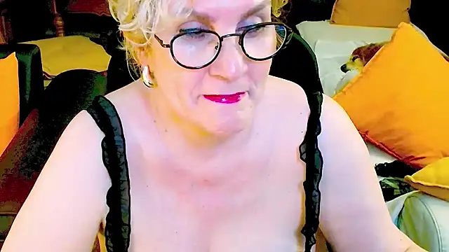 Watch GattonaBiondona live on EroticFlix - High definition streams