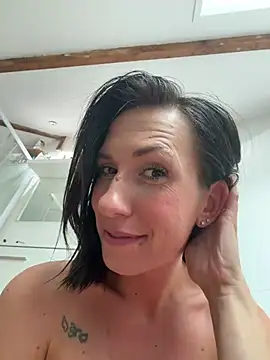 Watch lola_tentatiion live on EroticFlix - High definition streams