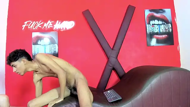 TWINKS_FRIENDS webcam