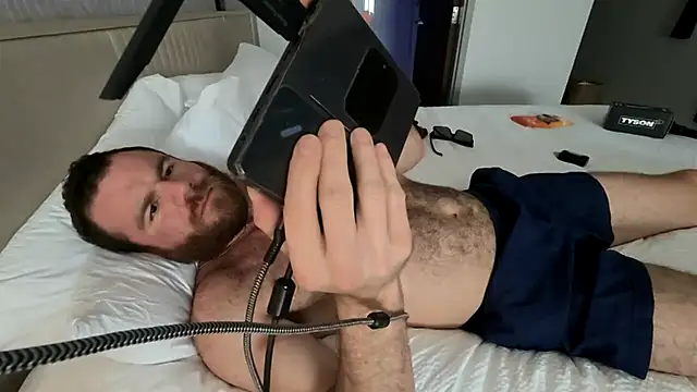 Bighairytopping webcam