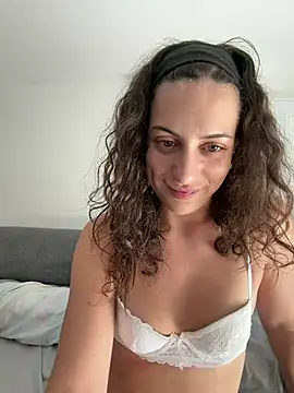 Watch CoquineCharmeuse live on EroticFlix - High definition streams