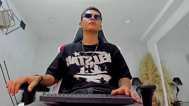 DylanRoyce_ webcam