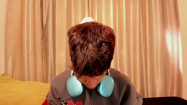 Ethan_qop webcam
