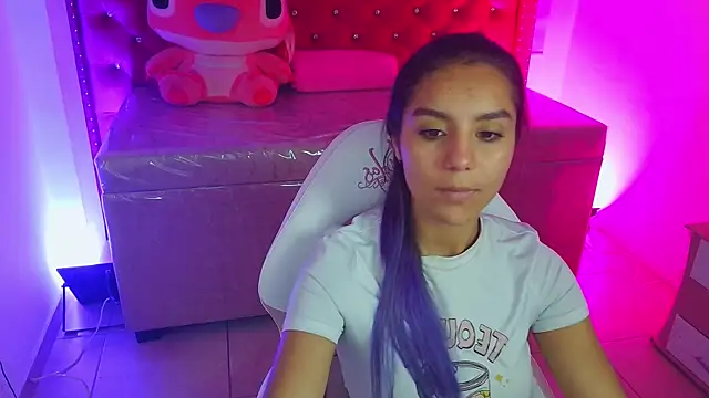 Cami_monroe_m webcam