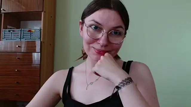 LooveELLYx webcam