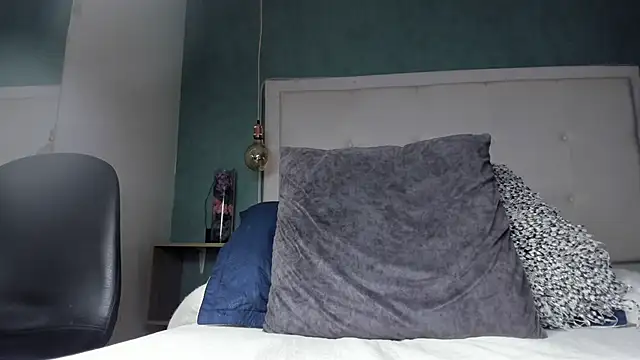 mia_gomez7 webcam