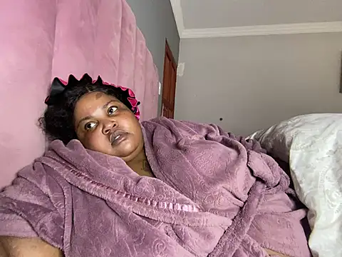 MissLola27 webcam
