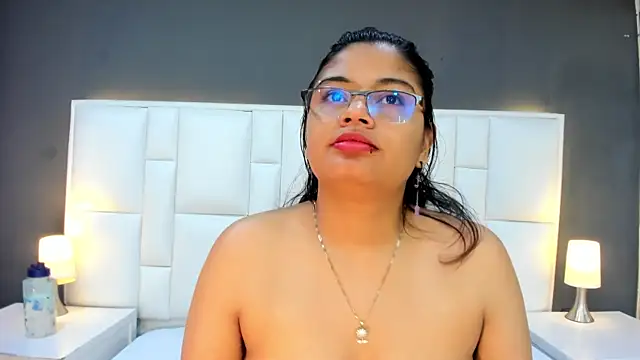 yeral2017 live cam on StripChat