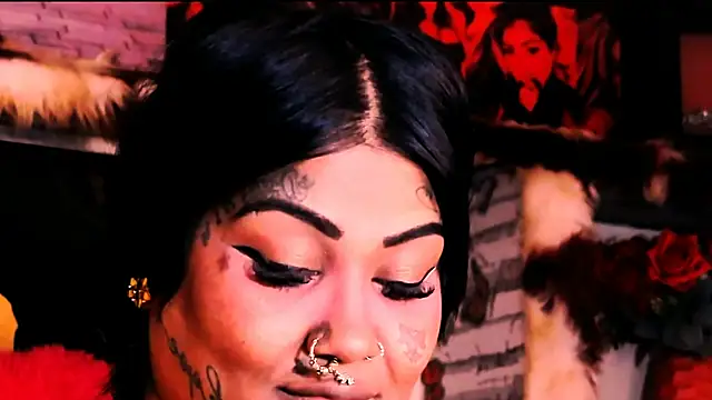 indian_dreamgirl webcam