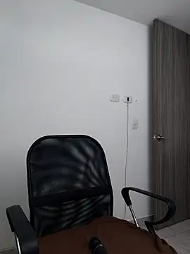 Nahiajhonson_ webcam