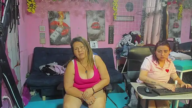 lesbiancuple