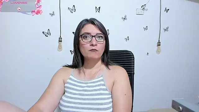 Amie_Adams82_ webcam