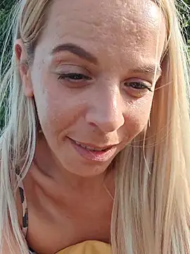FranceSweetPT live cam on StripChat