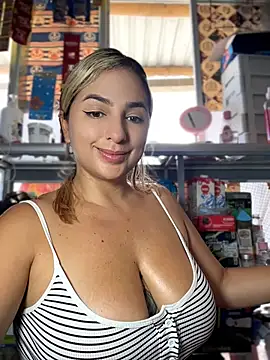 Watch sammyqueenx21 live on EroticFlix - High definition streams