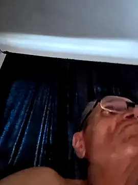 bobby69cock webcam