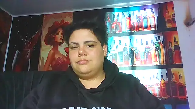 Hailey_Curvy webcam