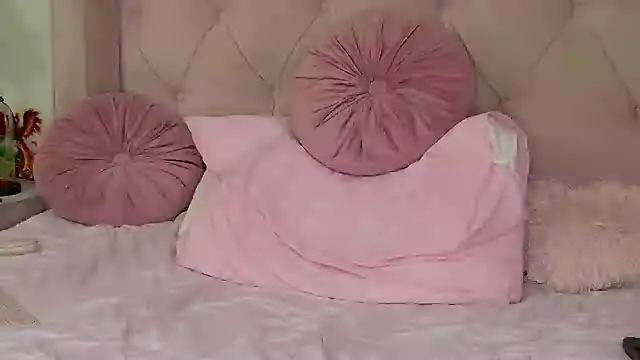 CrissySmile webcam