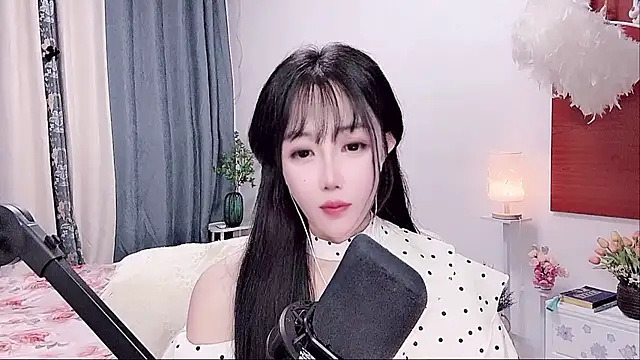 Laura_520 webcam