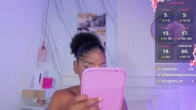 Afro_Luna webcam