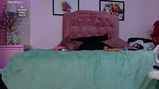 Selenee23 webcam
