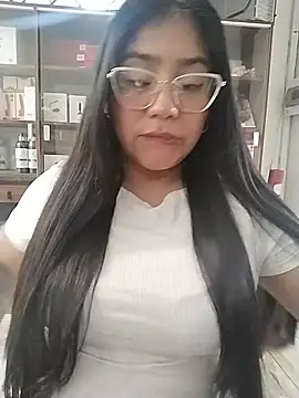 Amber_Herrera live cam on StripChat