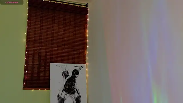 Emma__Blanco live cam on StripChat