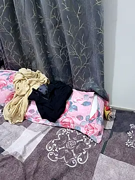 Aarti909090 webcam