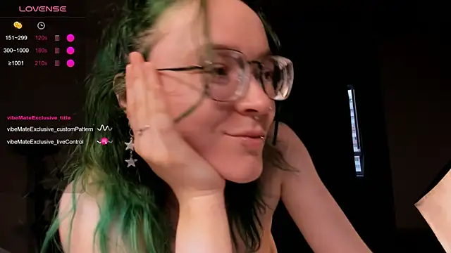 alisahug - Alisahug's free webcam - UK Sex Cams