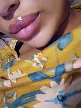 Sexlove1xo webcam