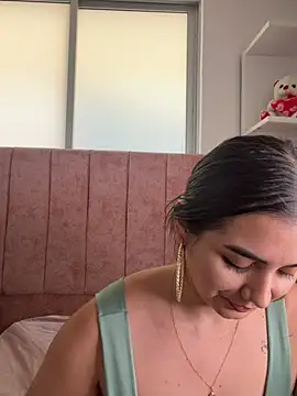 salomecute21 (F teen) - oil on the tits