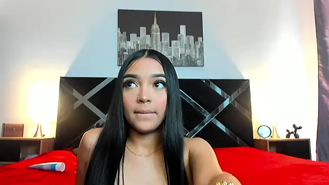 Nauthy_Nahomi