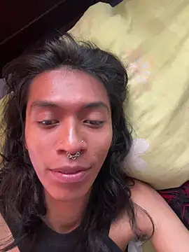 MadamLeRouge webcam