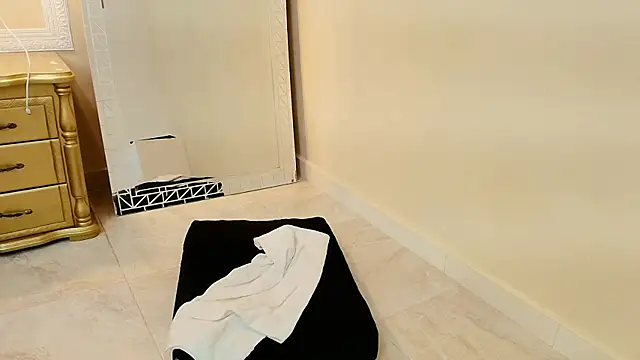 HallieStone webcam