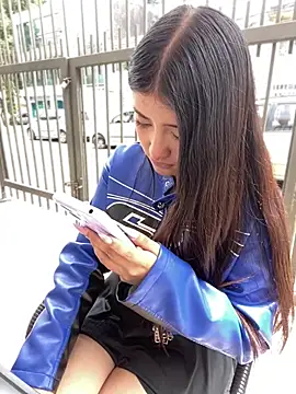 strawberrypink_ (F teen) - BLOWJOB WITH TITS OUT