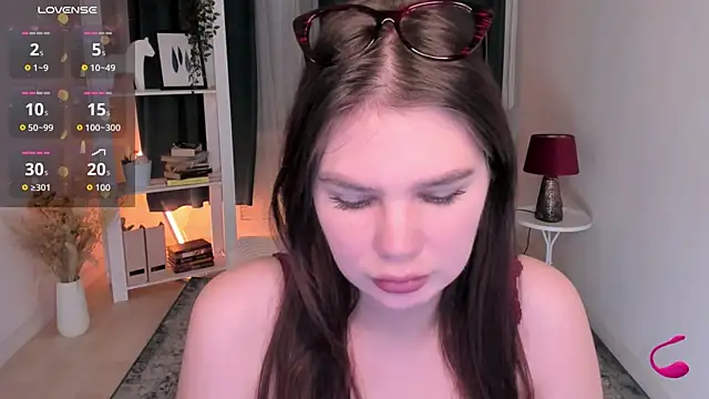 MillyBrown_ webcam