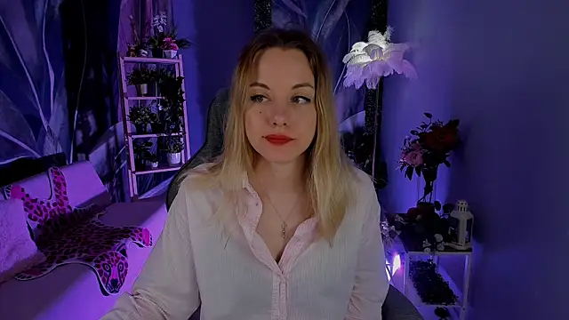 VireliaMoonfall webcam