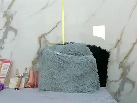 KarlaSmith__ webcam