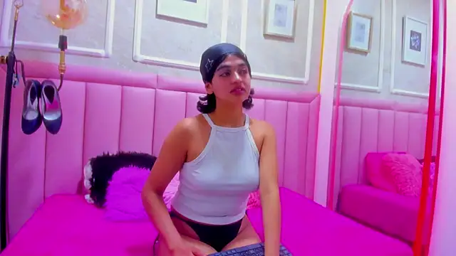 velvet_girll live cam on StripChat