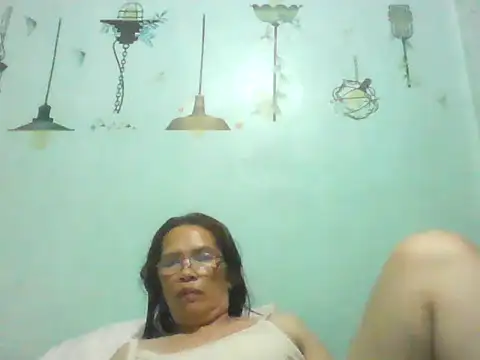 momshe2026 webcam