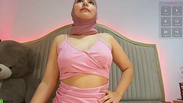 dalilasaadi_ (F young) - Footjob oil and play pussy