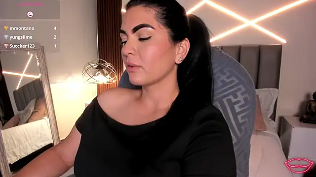 Veronicalanx1 live cam on StripChat