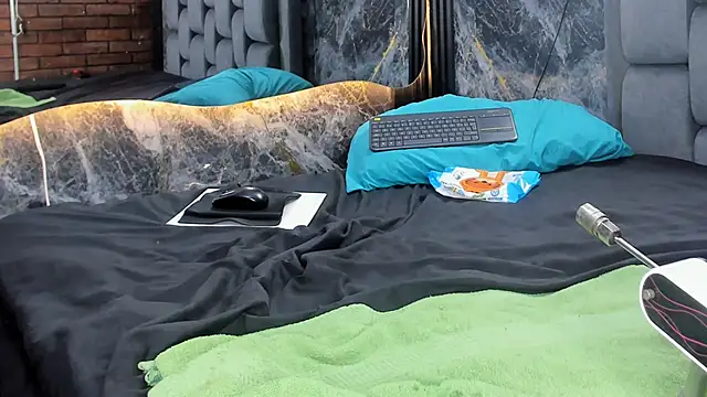 Couple_Gold69 webcam