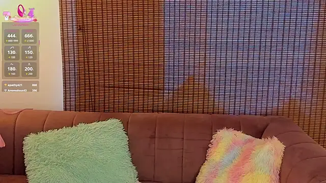 ariana_cross live cam on StripChat