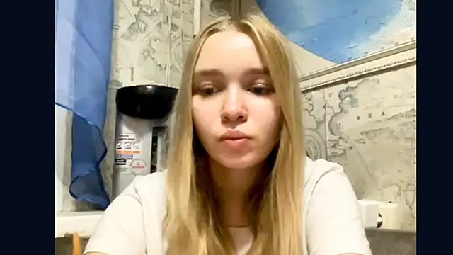 Leifuture live cam on StripChat