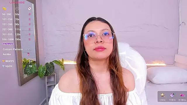 lanna_18_ live cam on StripChat