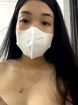 KieuLinh2k4 live cam on StripChat