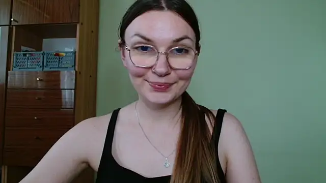 LooveELLYx webcam