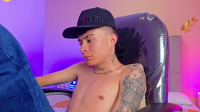 Nascary_Fox webcam