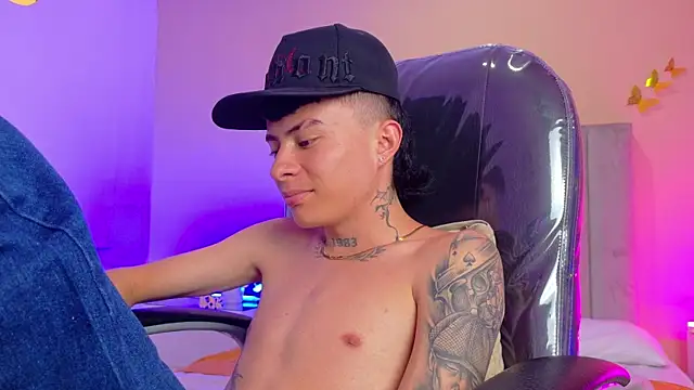 Nascary_Fox webcam